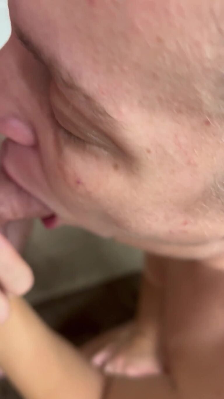 Milf Sucks