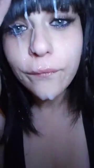 Girlfriend Massive Facial