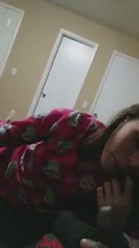 Girl Sucks Bbc First Thing When She Wakes Up